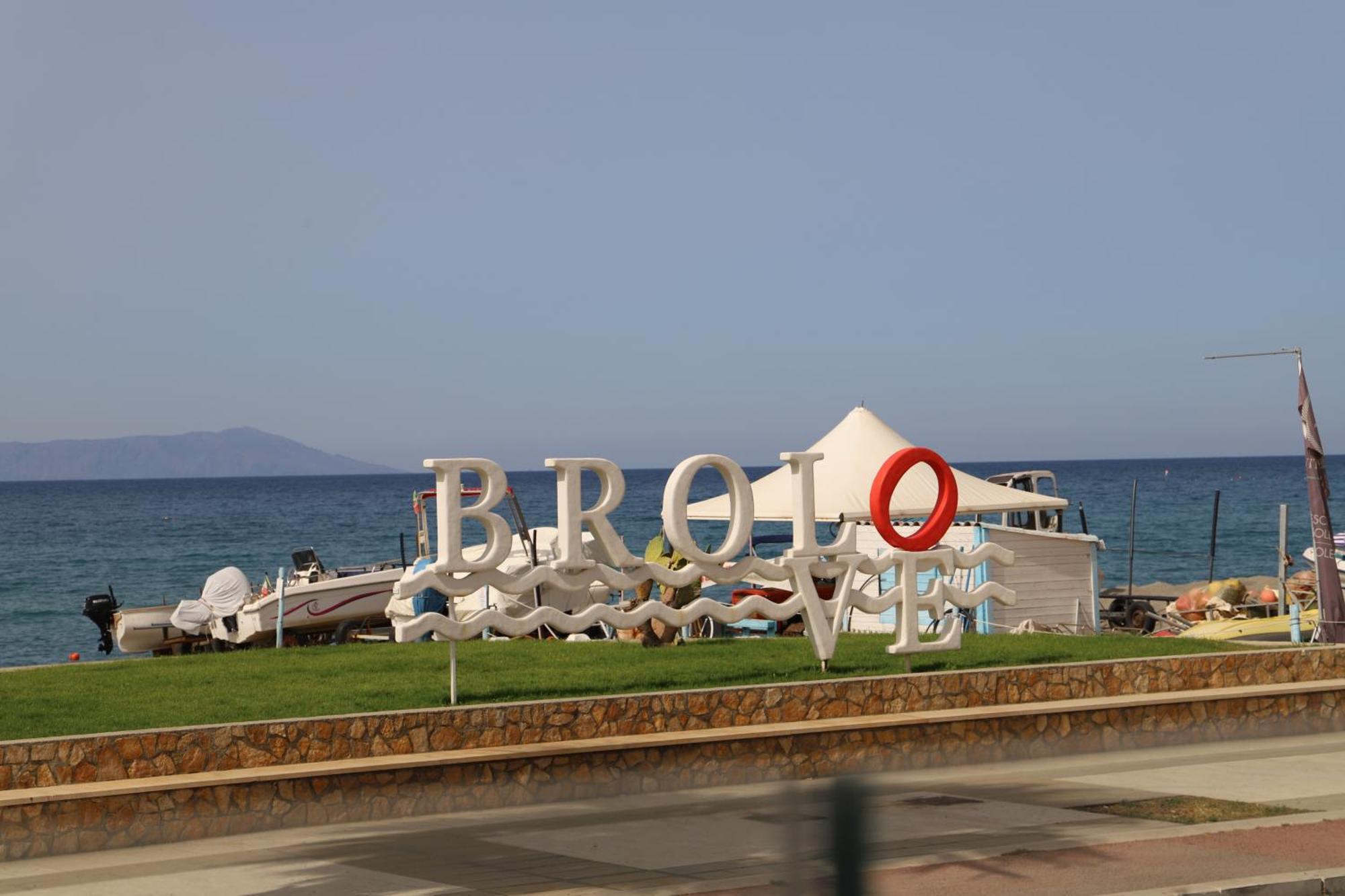 La Cicala Hotel Brolo Kültér fotó