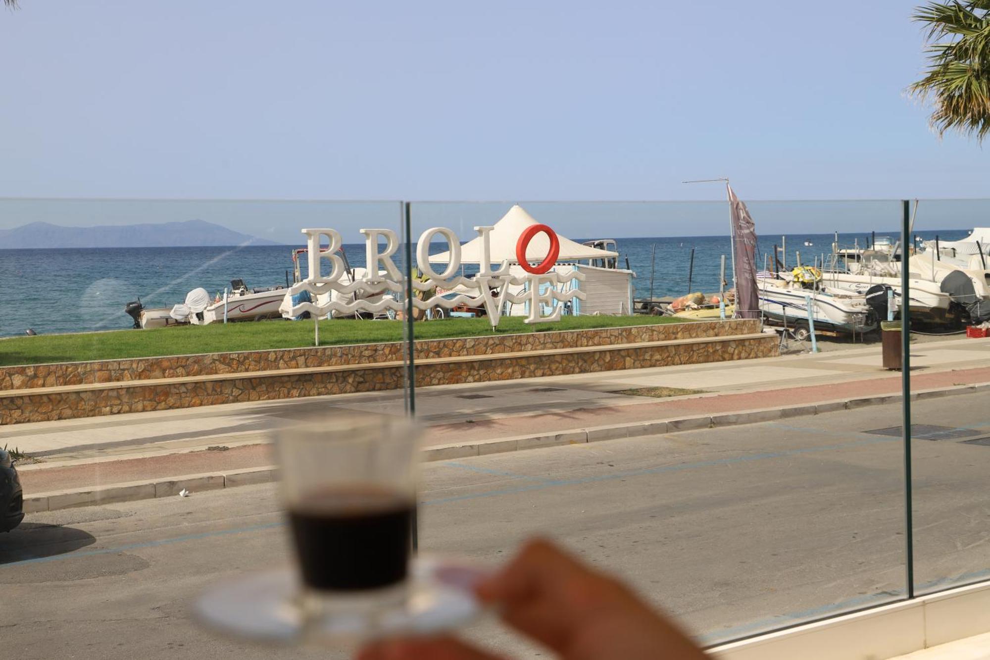 La Cicala Hotel Brolo Kültér fotó