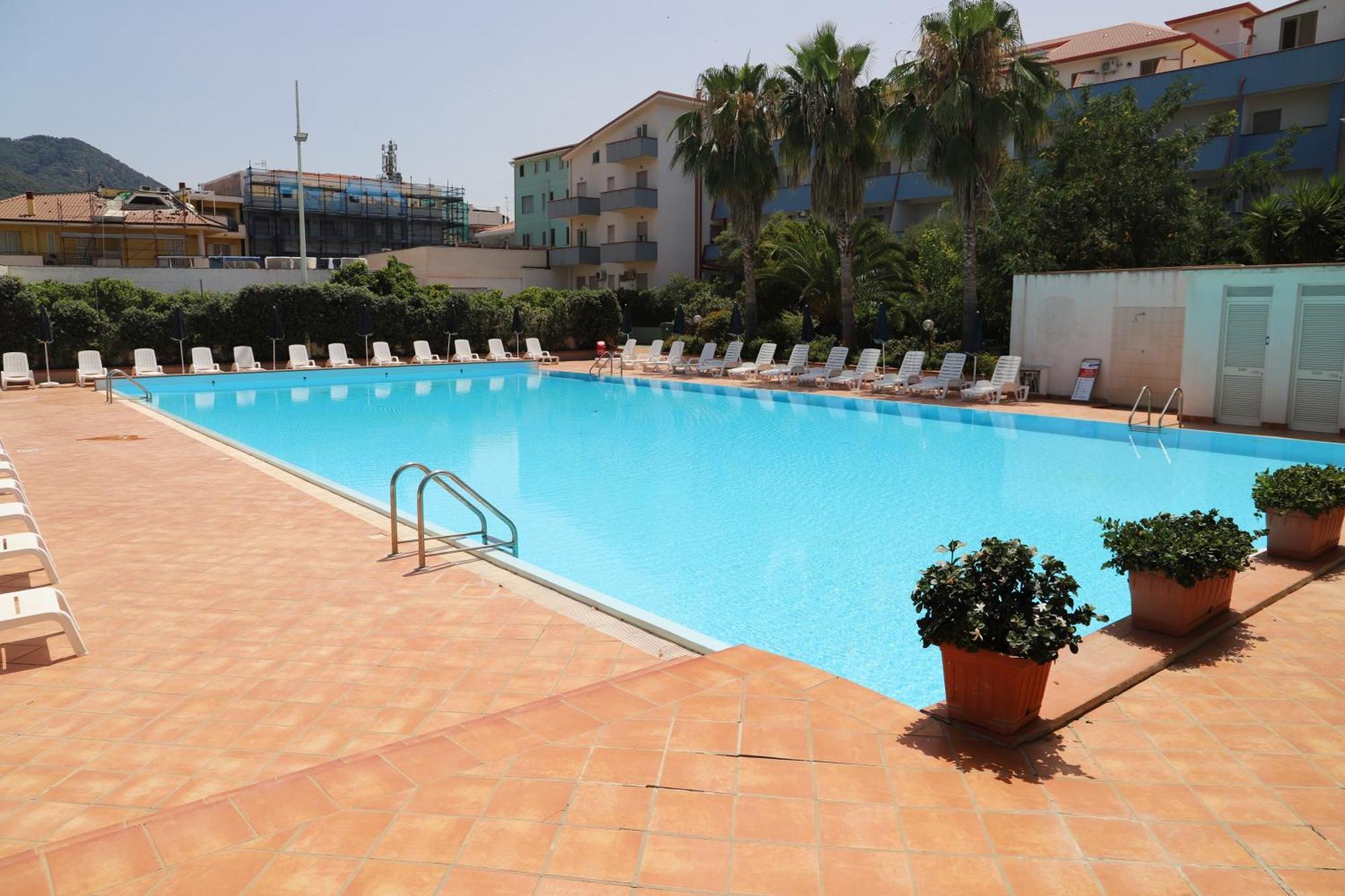 La Cicala Hotel Brolo Kültér fotó